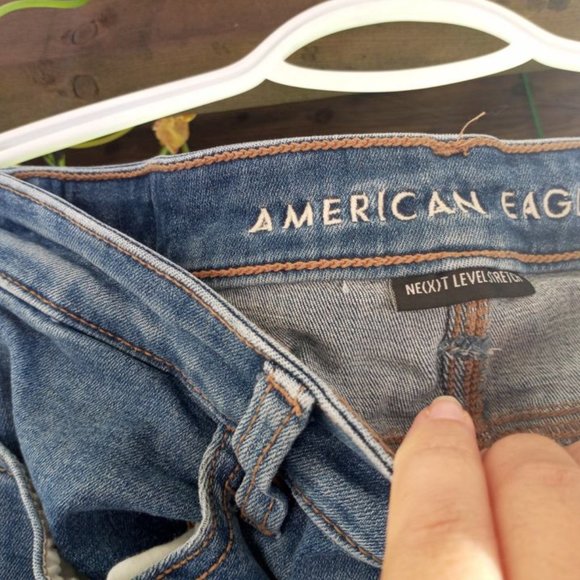 American Eagle Jeans, super high rise jegging, size 2 - Picture 3 of 6